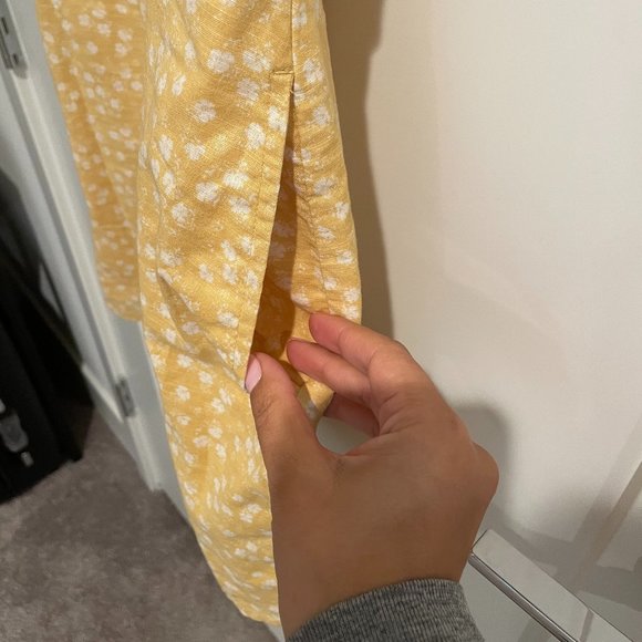 Abercrombie Yellow Floral Mini Dress w/ pockets - Size S - Picture 3 of 4
